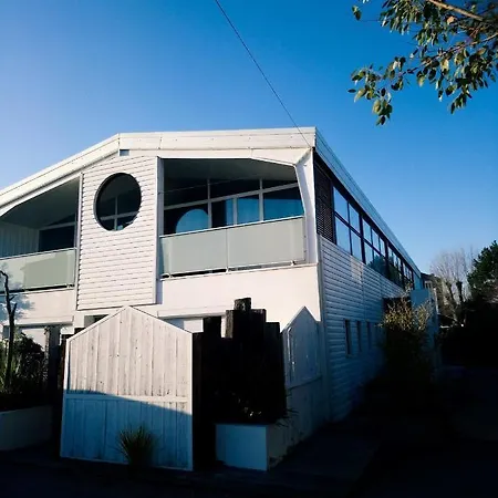 Portus Apartment *